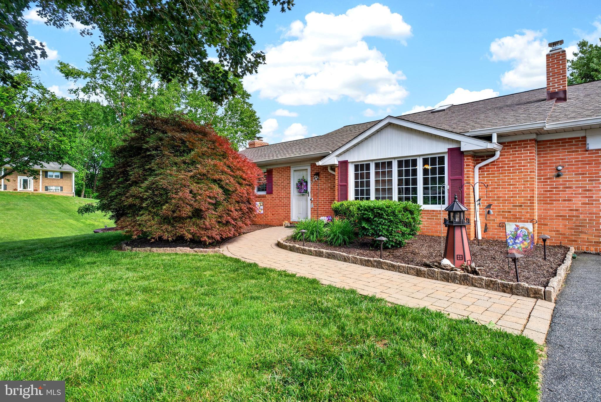 1301 BEAUMONT COURT