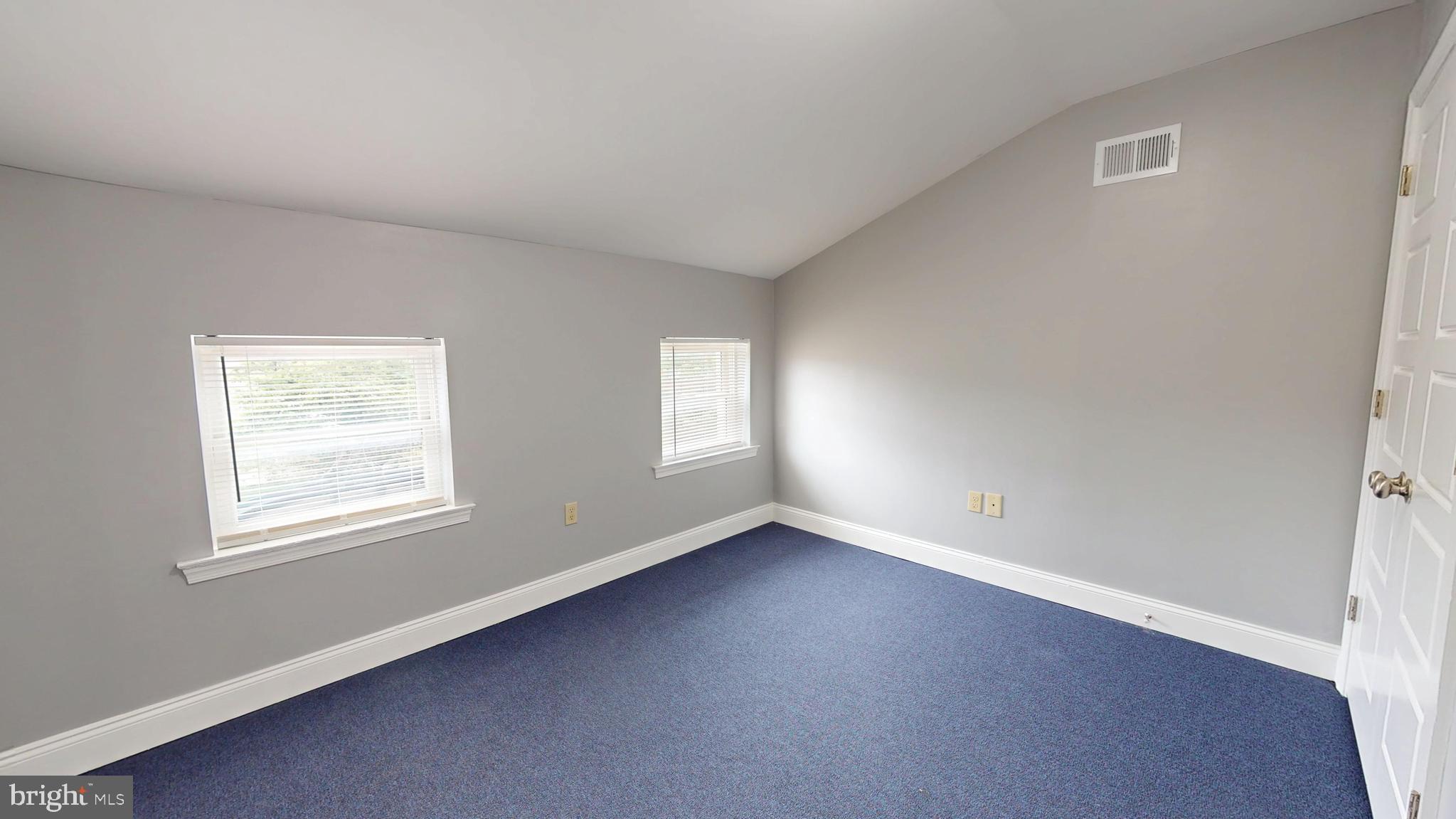 HOLLINS MARKET - Residential