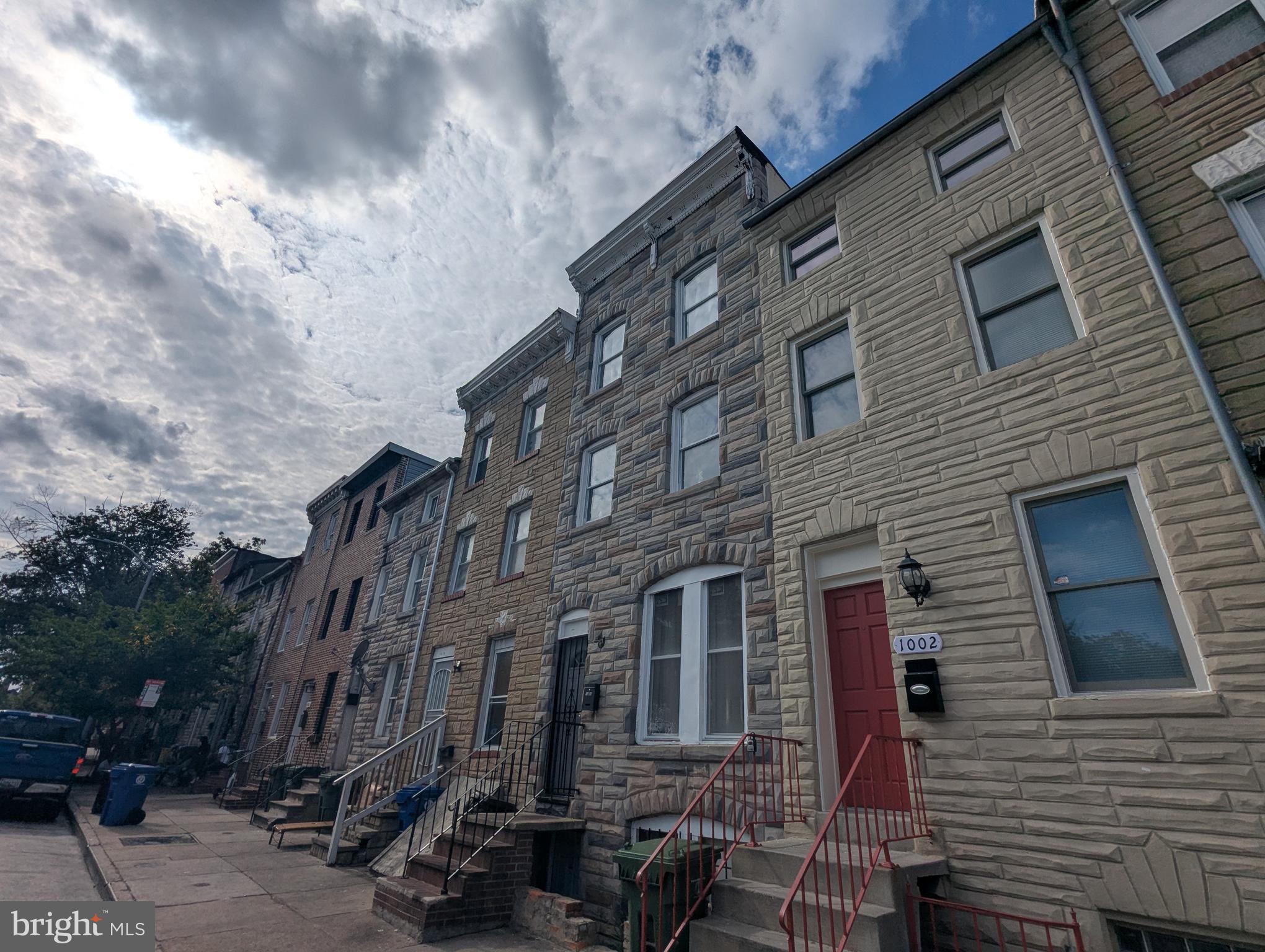HOLLINS MARKET - Residential