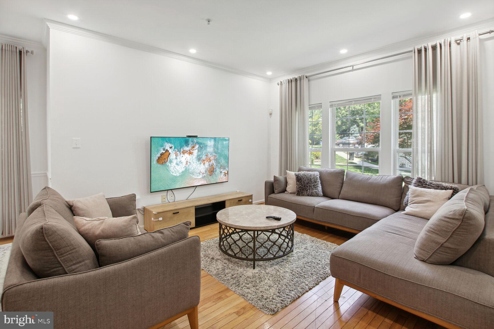 200 TWELVE OAKS DRIVE