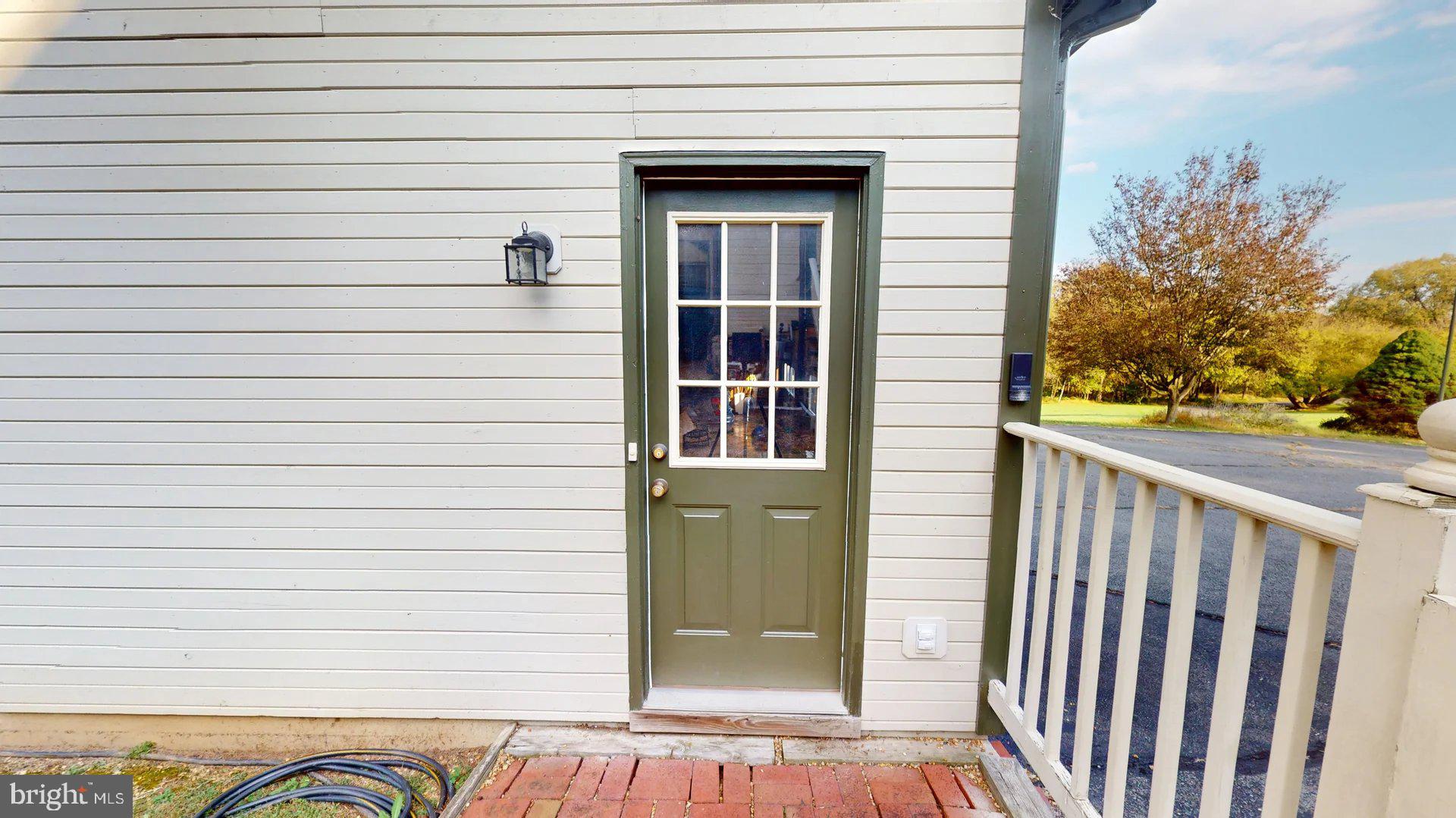 38038 W COLONIAL HIGHWAY GARAGE UNIT