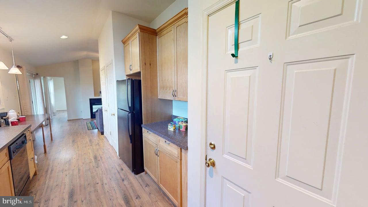 38038 W COLONIAL HIGHWAY GARAGE UNIT