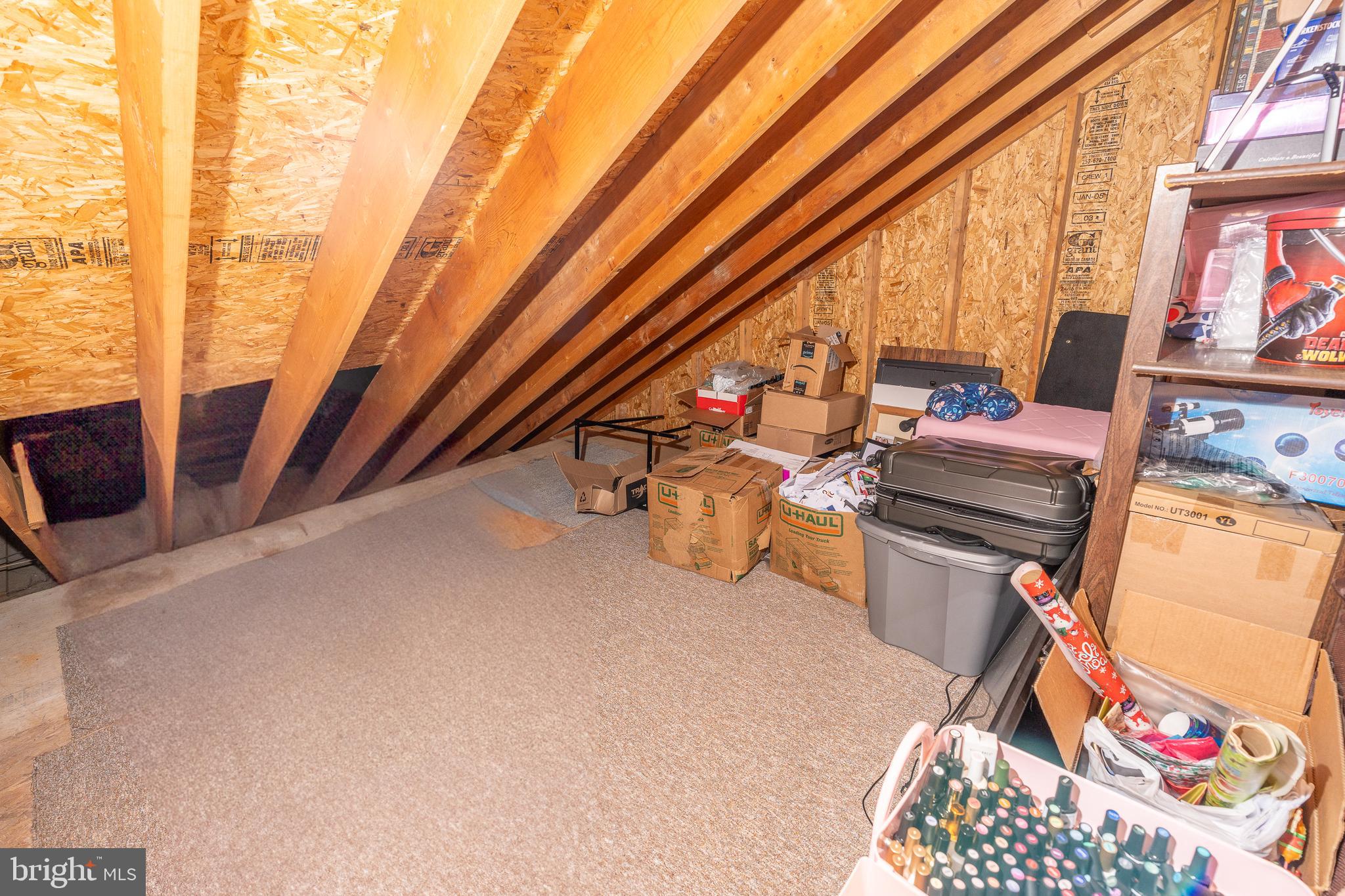 CAPTAIN'S COVE - Residential