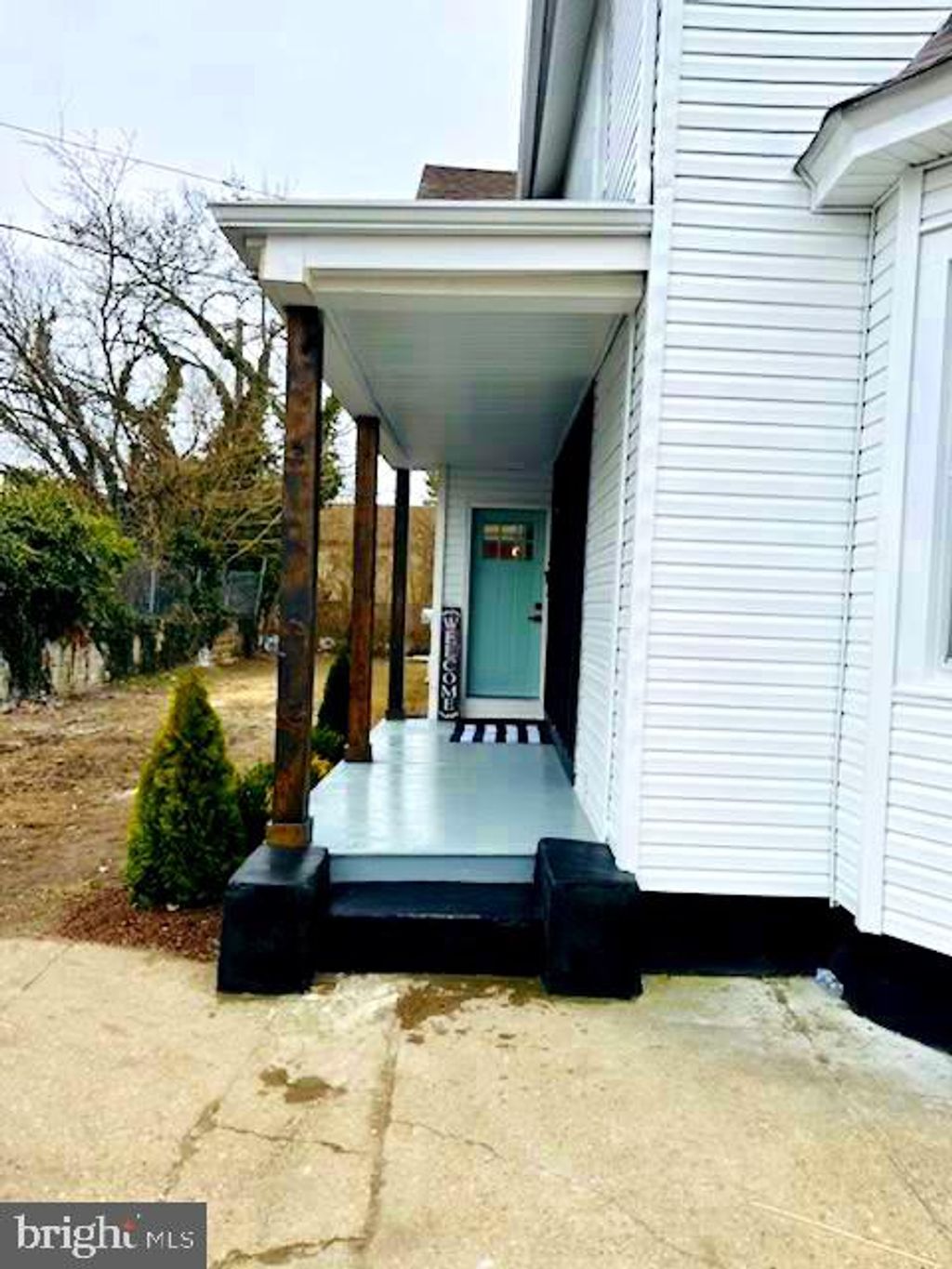 listing image 0