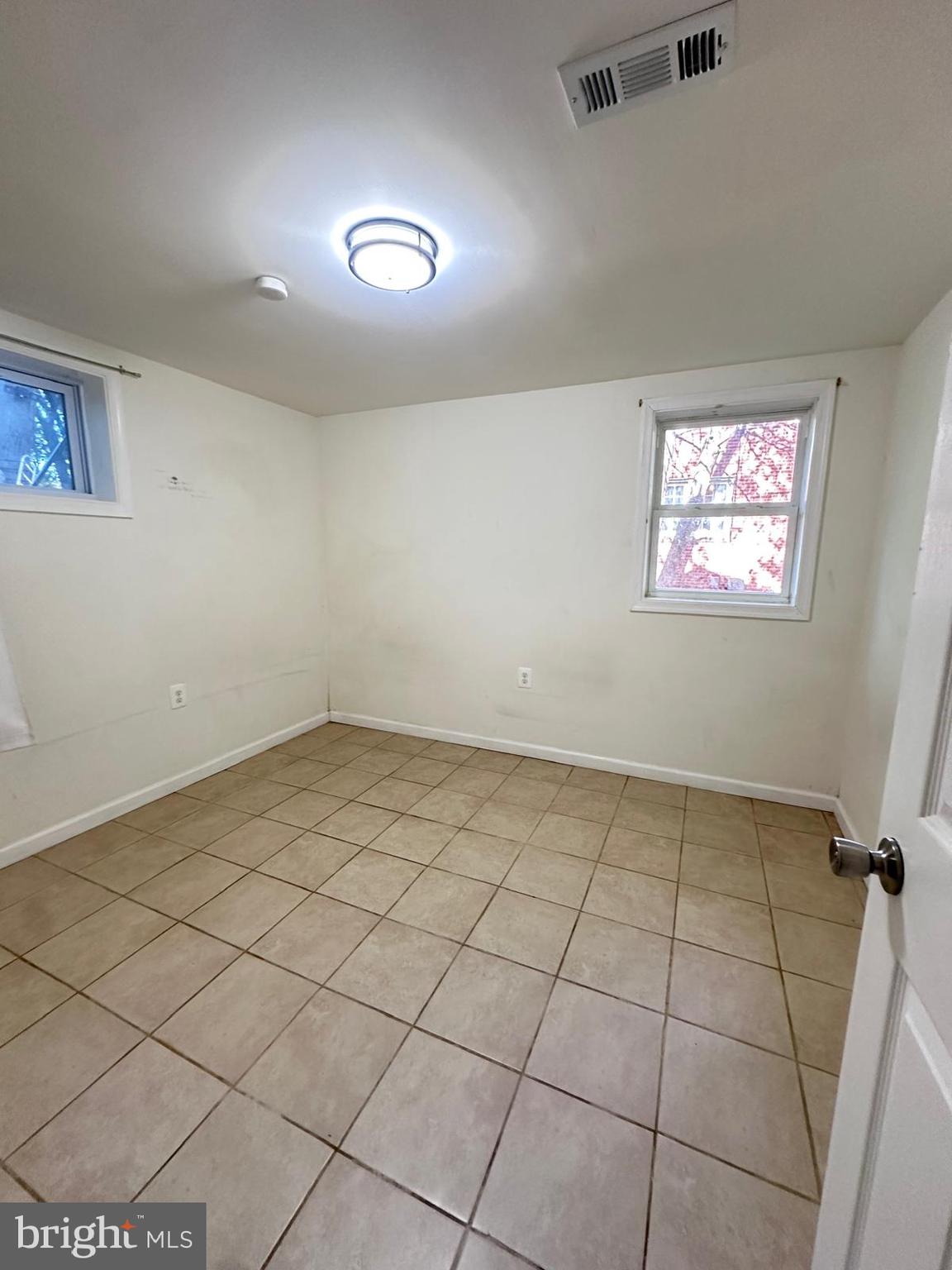 GREENWOOD FOREST - Residential Lease