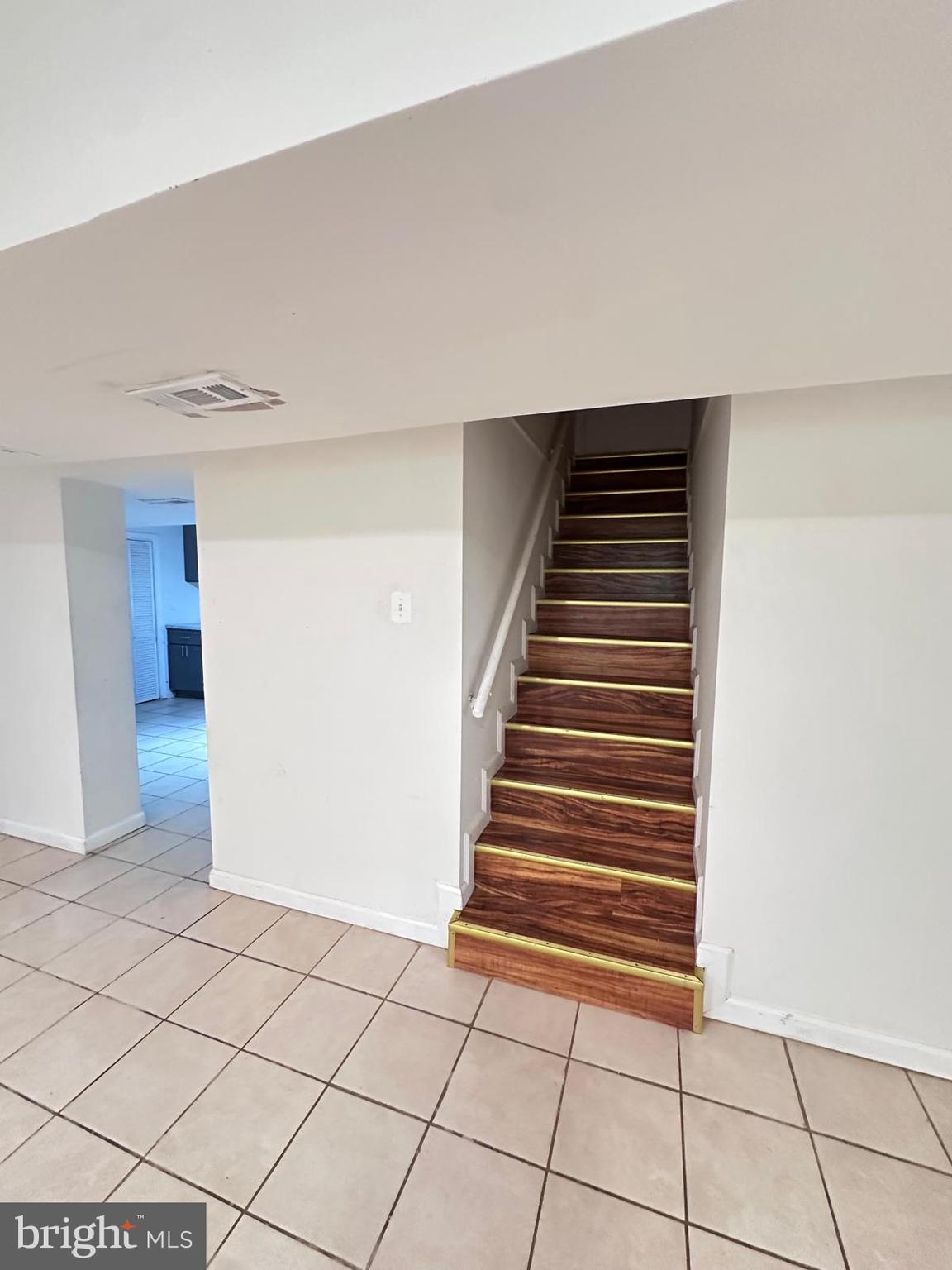 GREENWOOD FOREST - Residential Lease