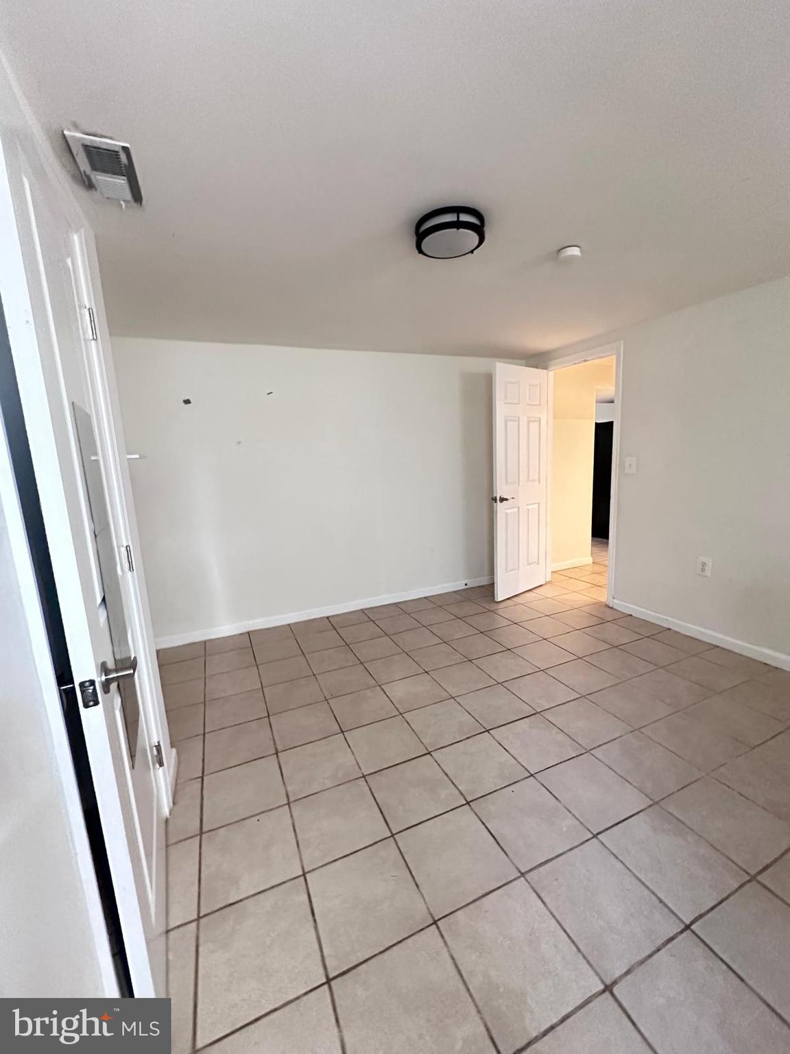 GREENWOOD FOREST - Residential Lease