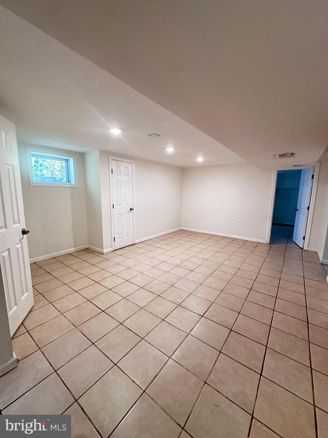 GREENWOOD FOREST - Residential Lease