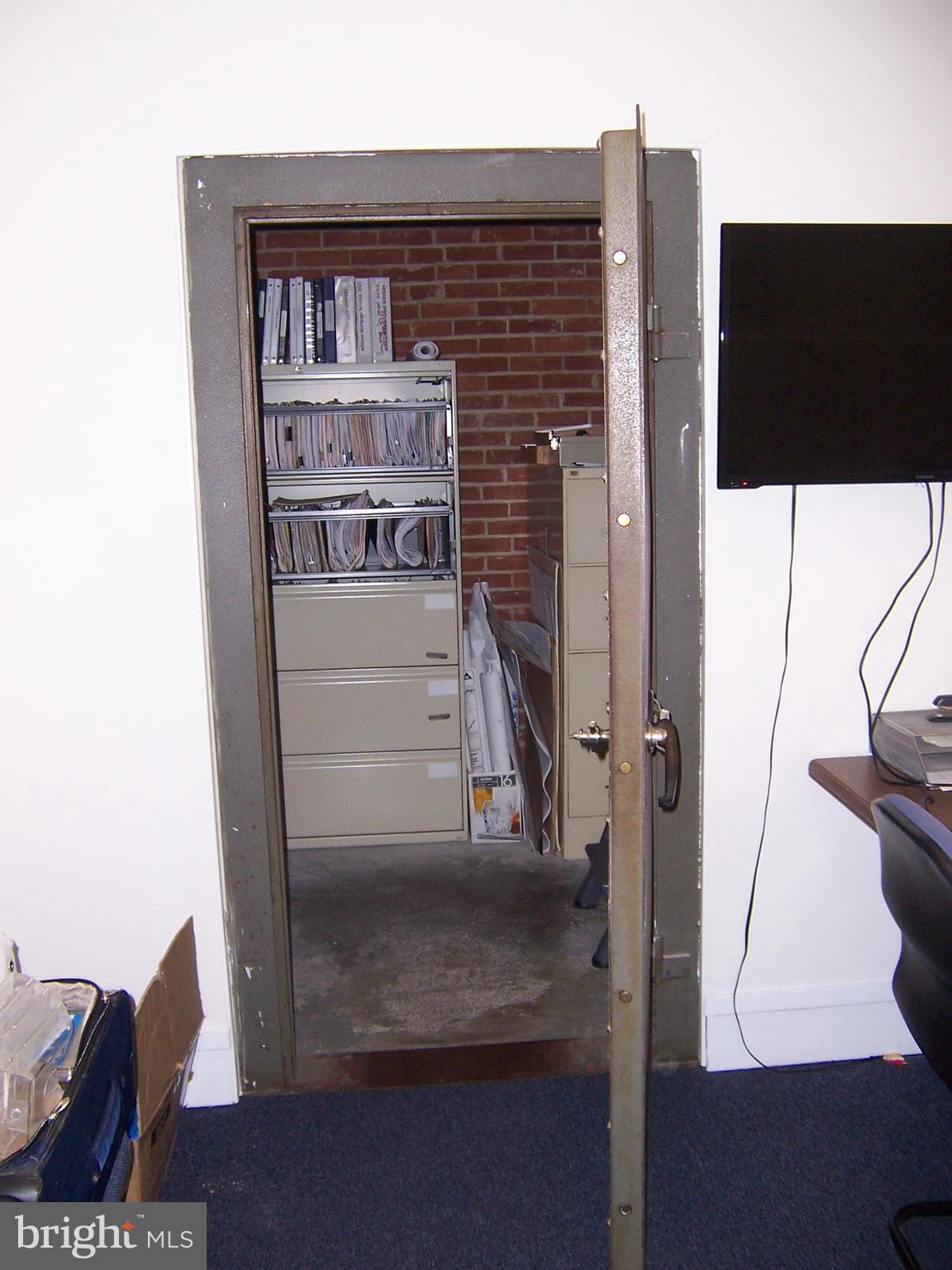 AUBURNDALE - Commercial Sale