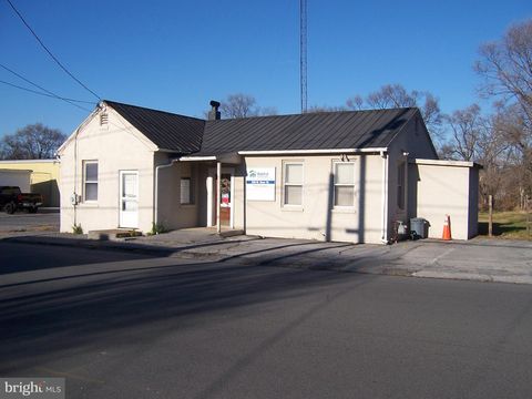 Photo of 630 W Race Street, MARTINSBURG, WV 25401 (MLS # WVBE2046310)