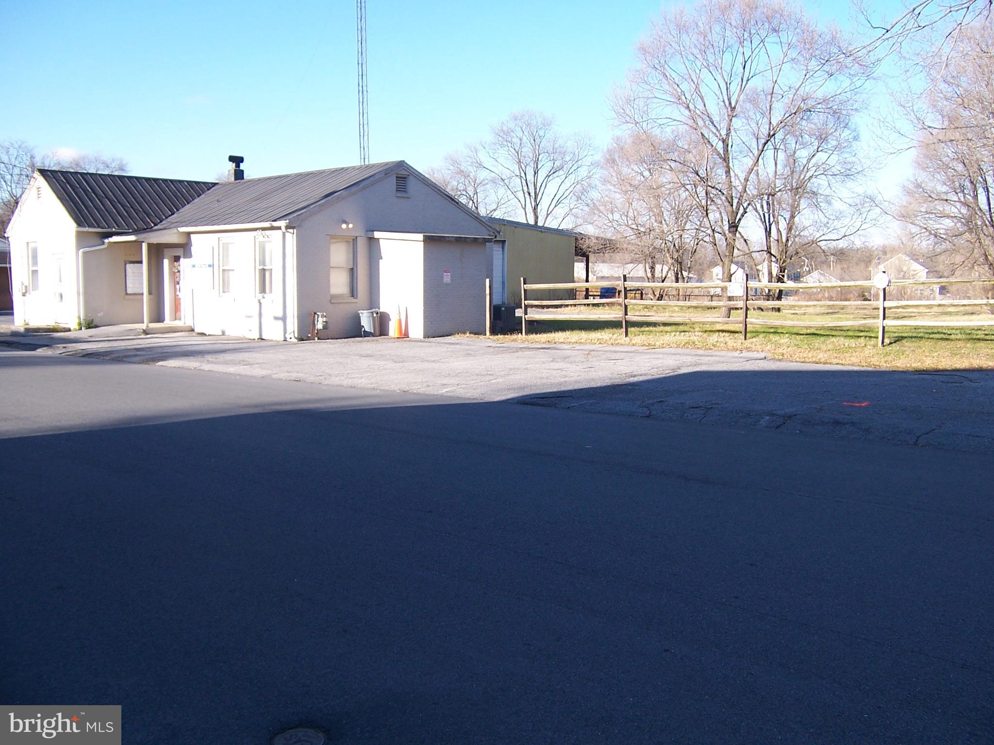 AUBURNDALE - Commercial Sale