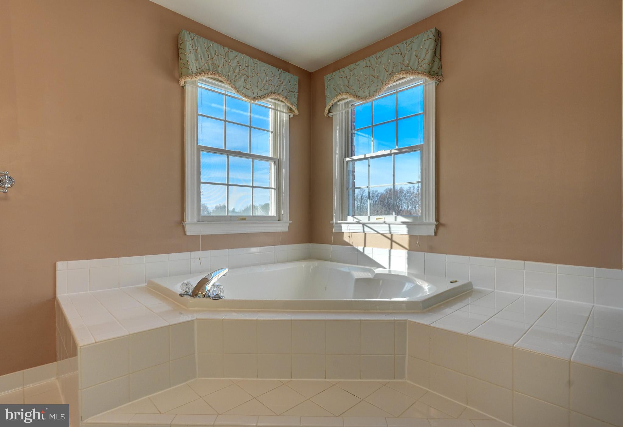 HOYLES MILL VILLAGE - Residential Lease