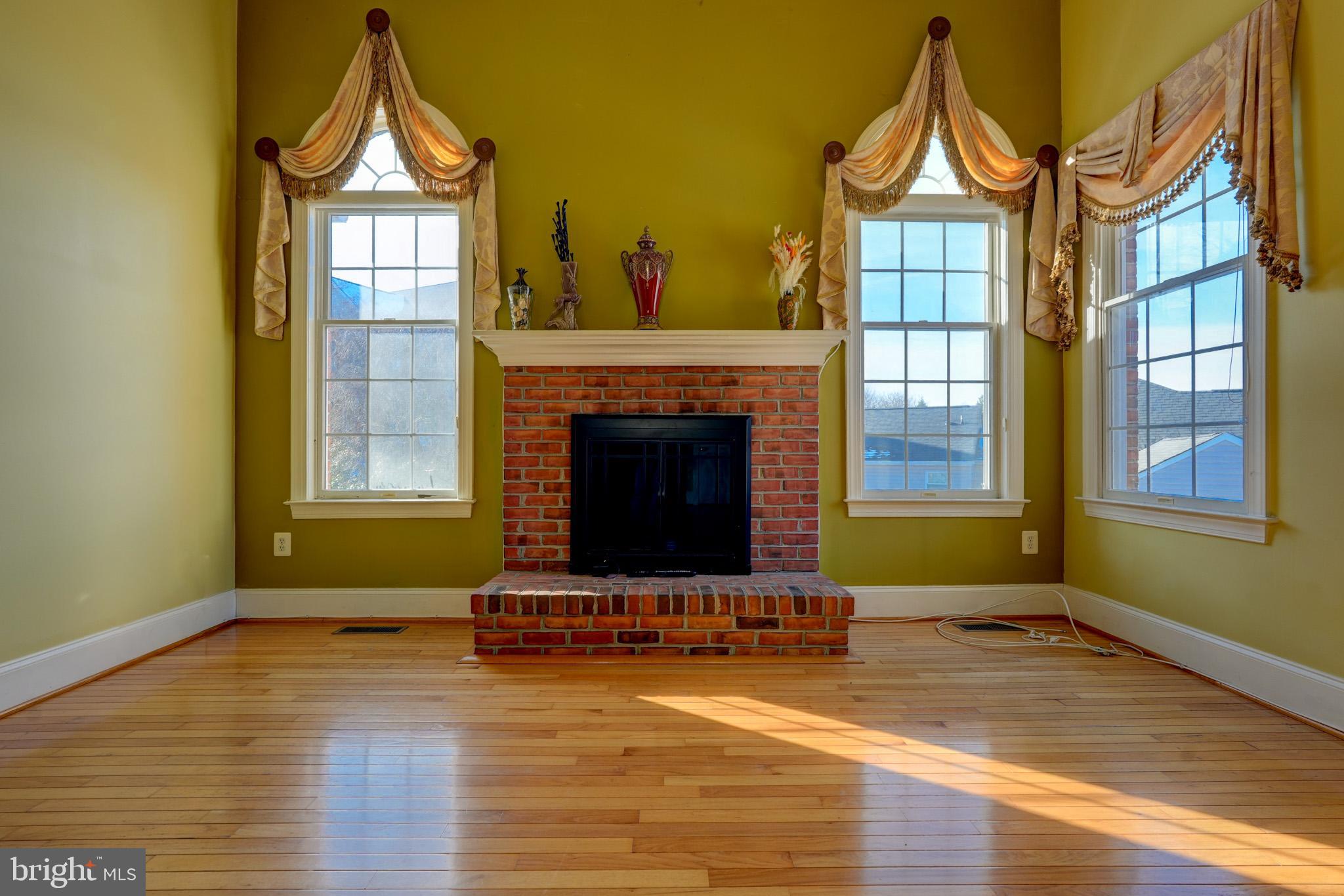 HOYLES MILL VILLAGE - Residential Lease