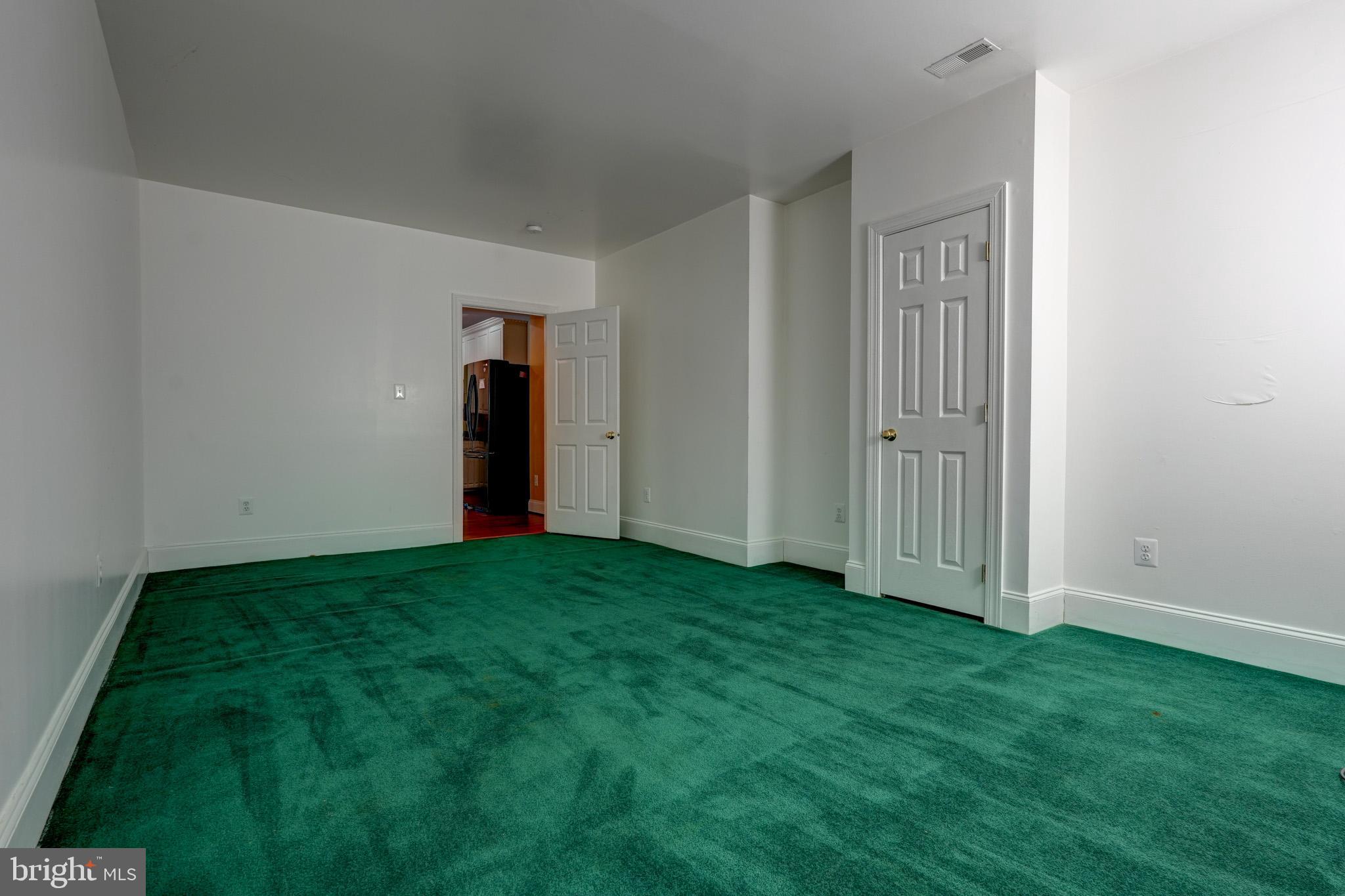 HOYLES MILL VILLAGE - Residential Lease