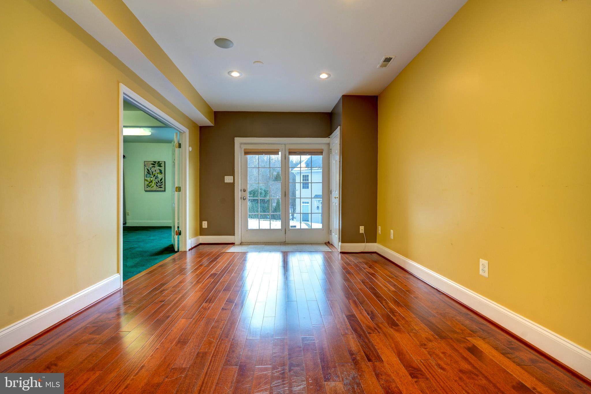 HOYLES MILL VILLAGE - Residential Lease