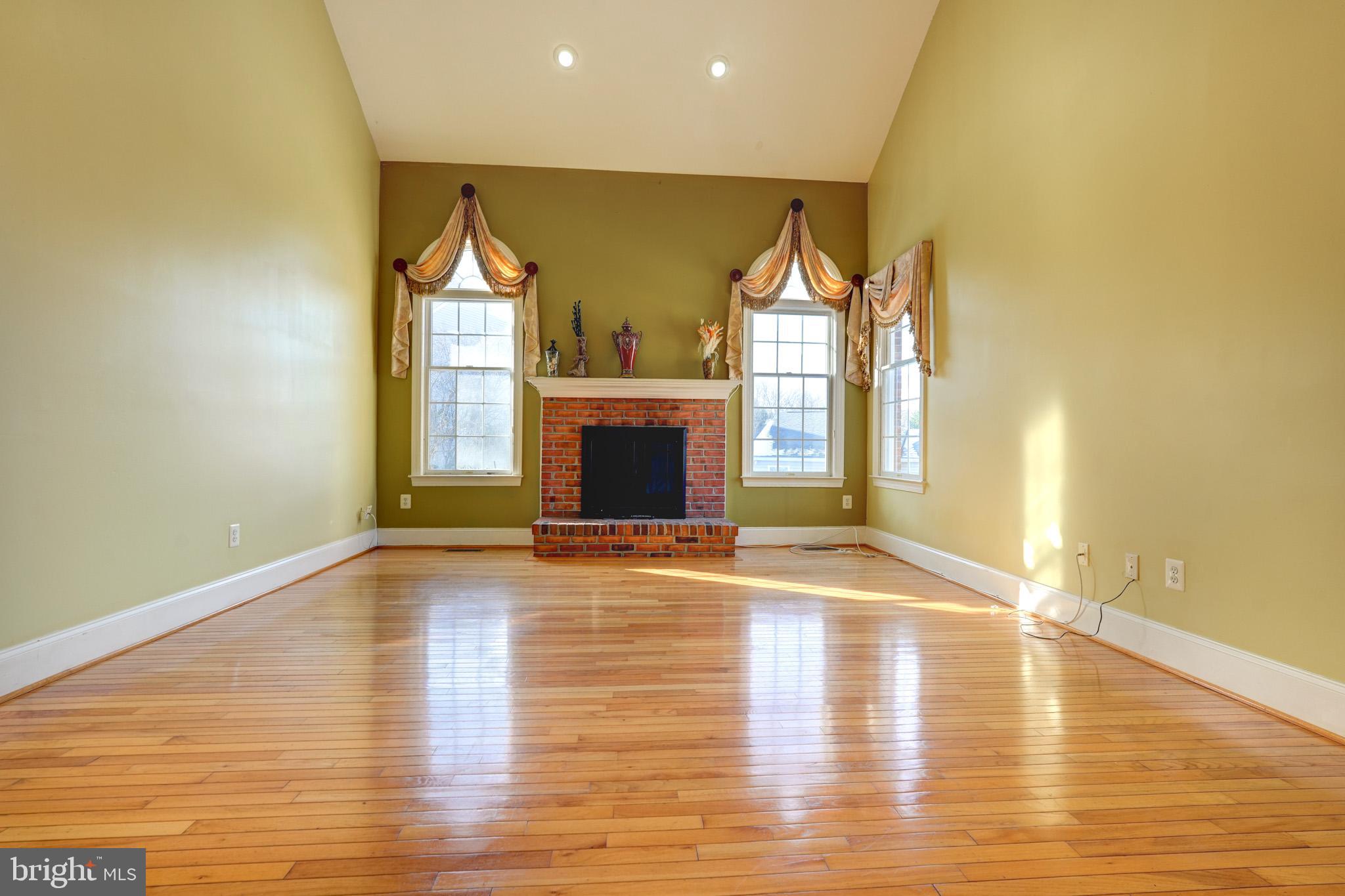 HOYLES MILL VILLAGE - Residential Lease