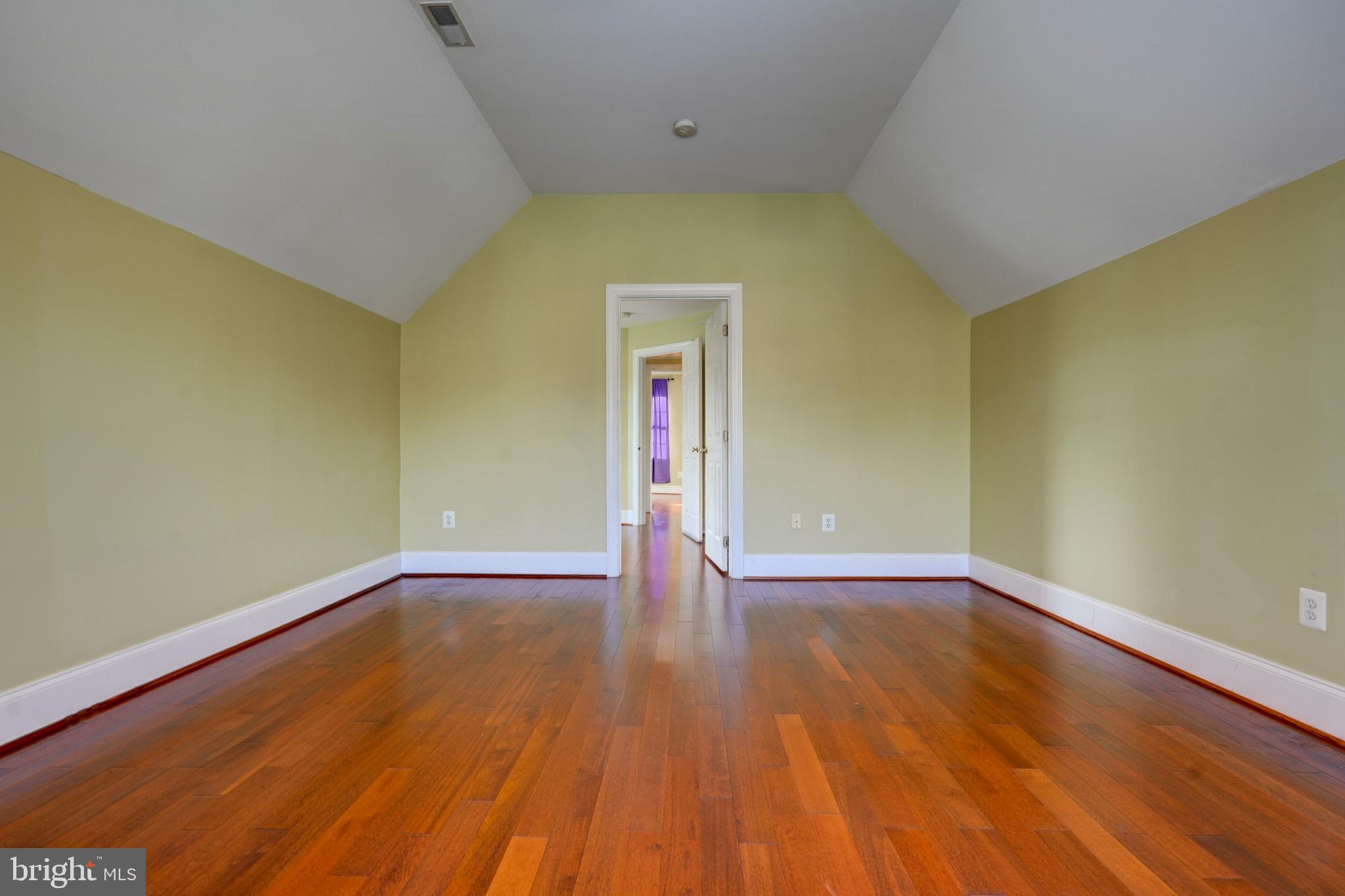 HOYLES MILL VILLAGE - Residential Lease