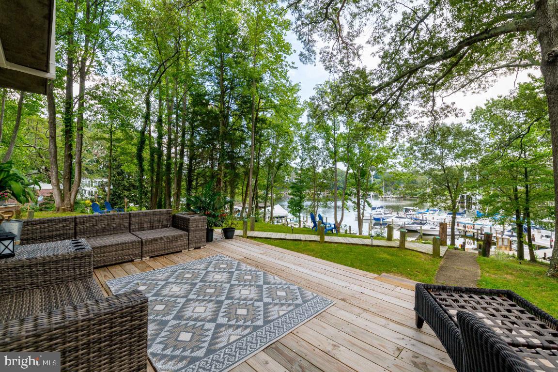 EDGEWATER - Residential