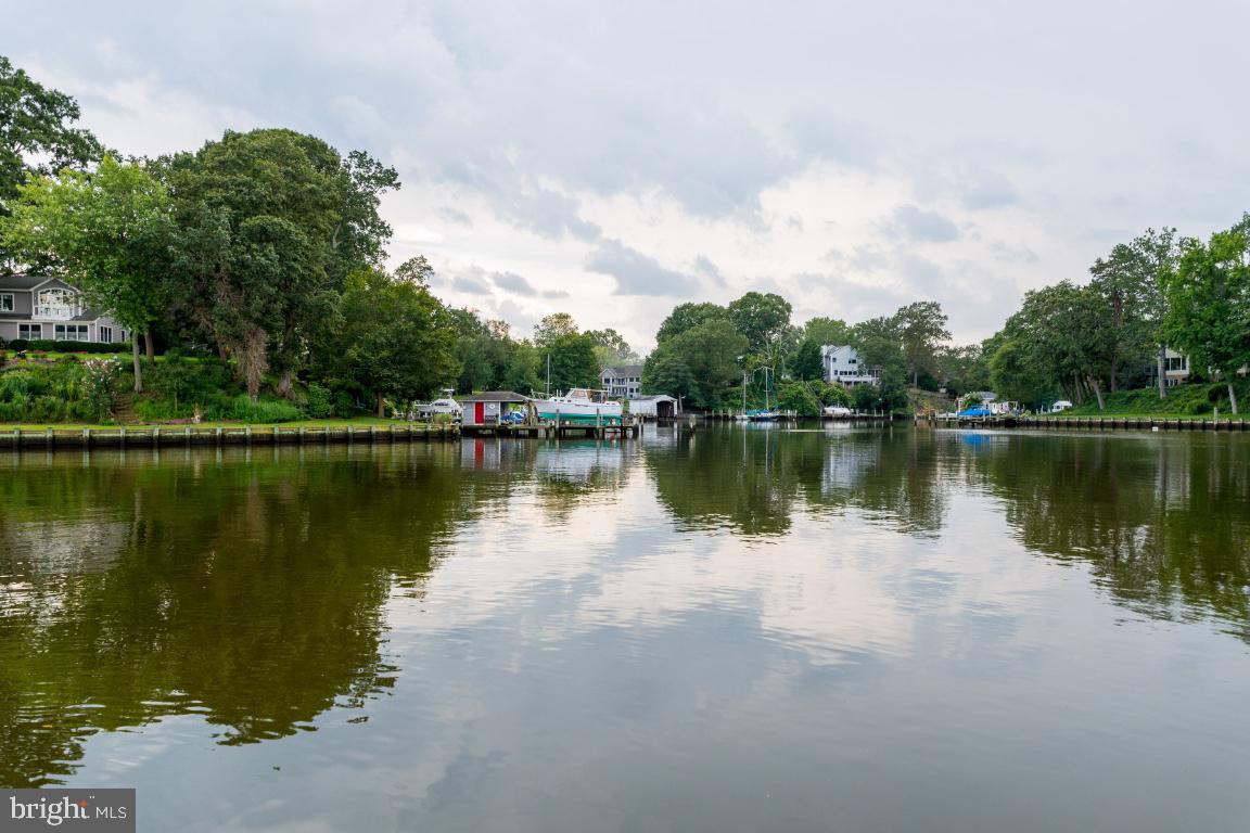 EDGEWATER - Residential