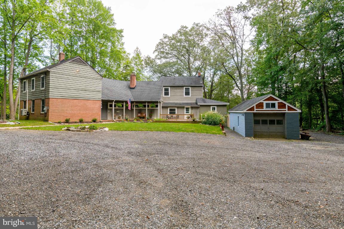 EDGEWATER - Residential