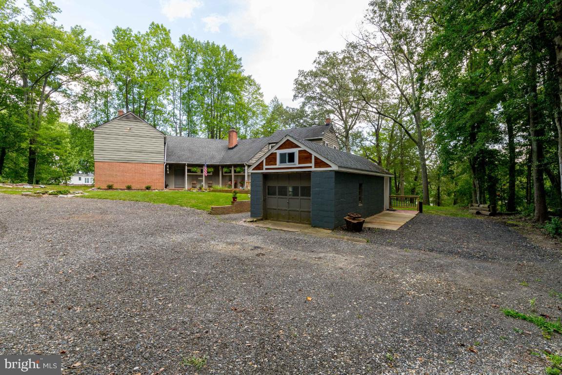 EDGEWATER - Residential