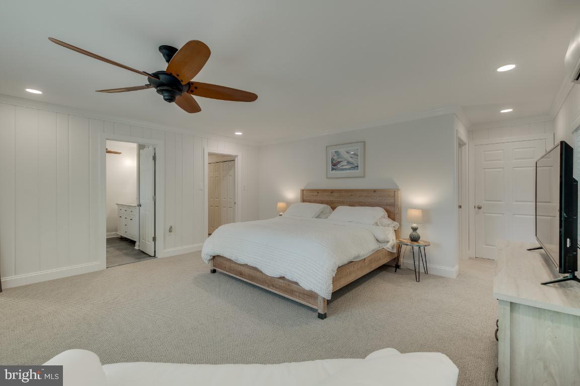 EDGEWATER - Residential