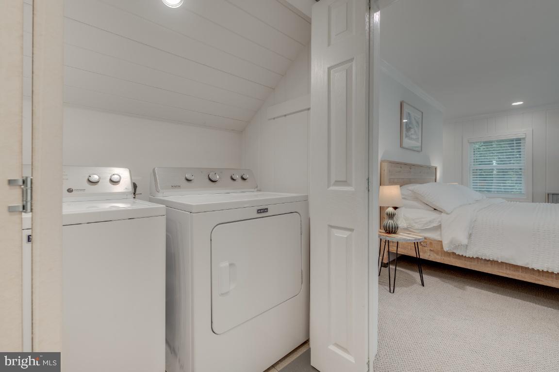 EDGEWATER - Residential