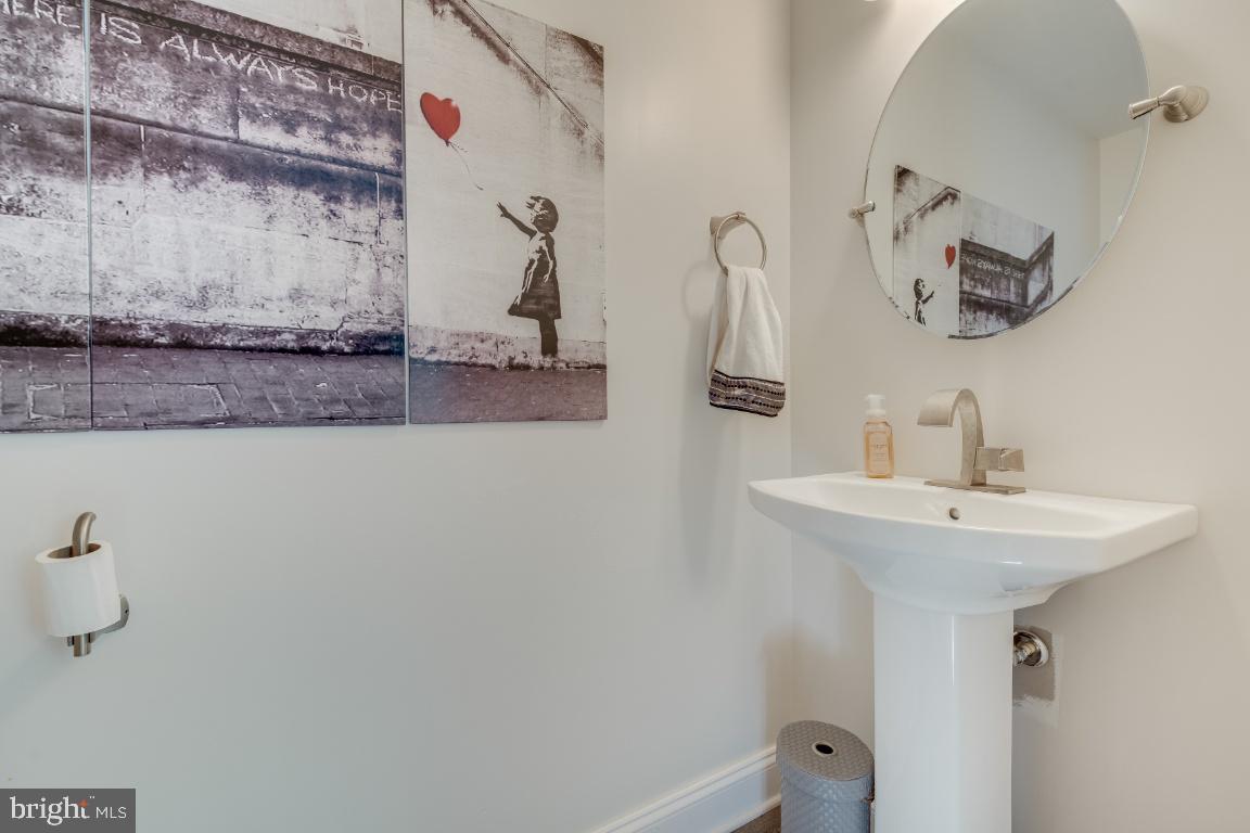 EDGEWATER - Residential