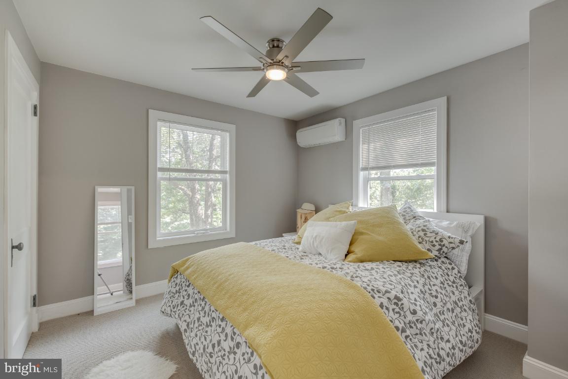 EDGEWATER - Residential