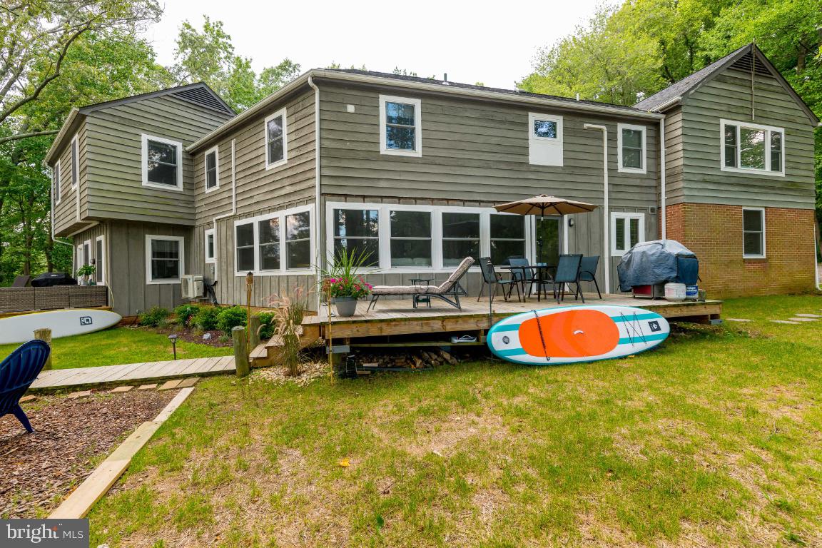 EDGEWATER - Residential