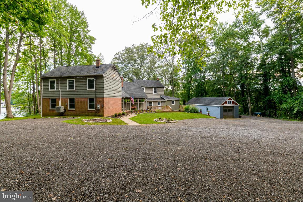 EDGEWATER - Residential