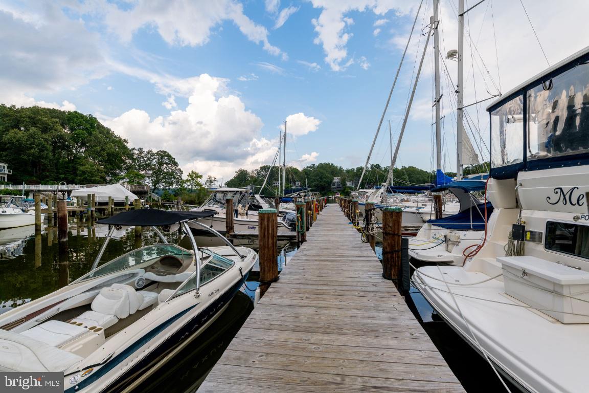 EDGEWATER - Residential