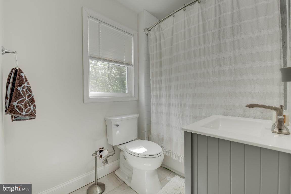 EDGEWATER - Residential