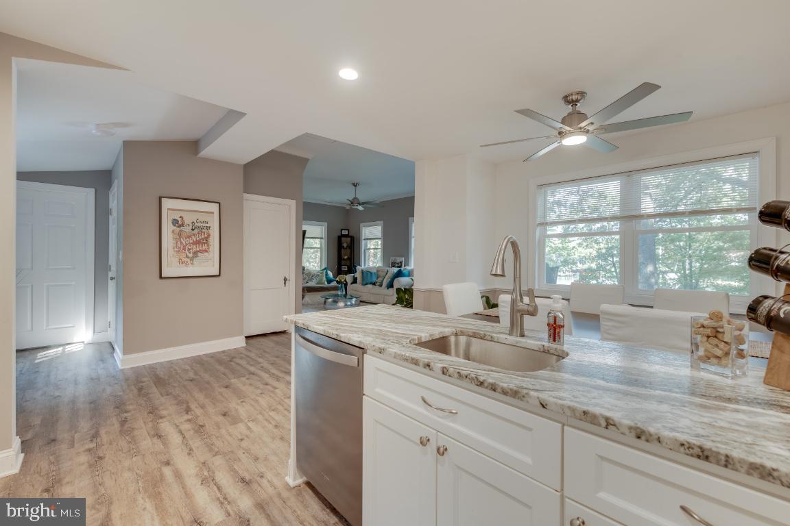 EDGEWATER - Residential