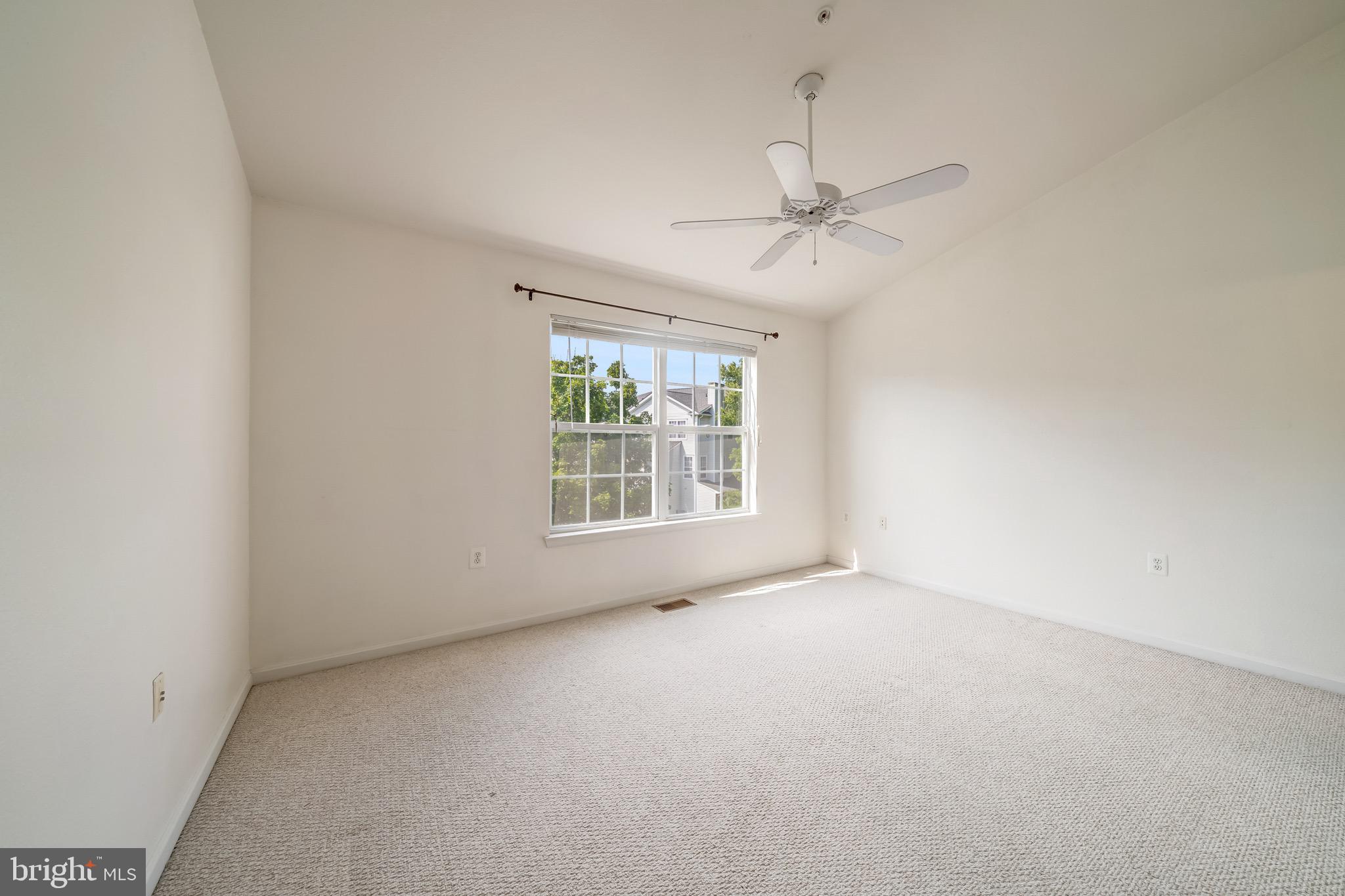 FOX MILL STATION - Residential Lease