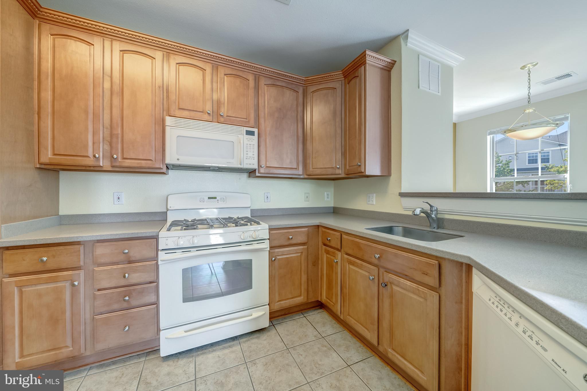 FOX MILL STATION - Residential Lease