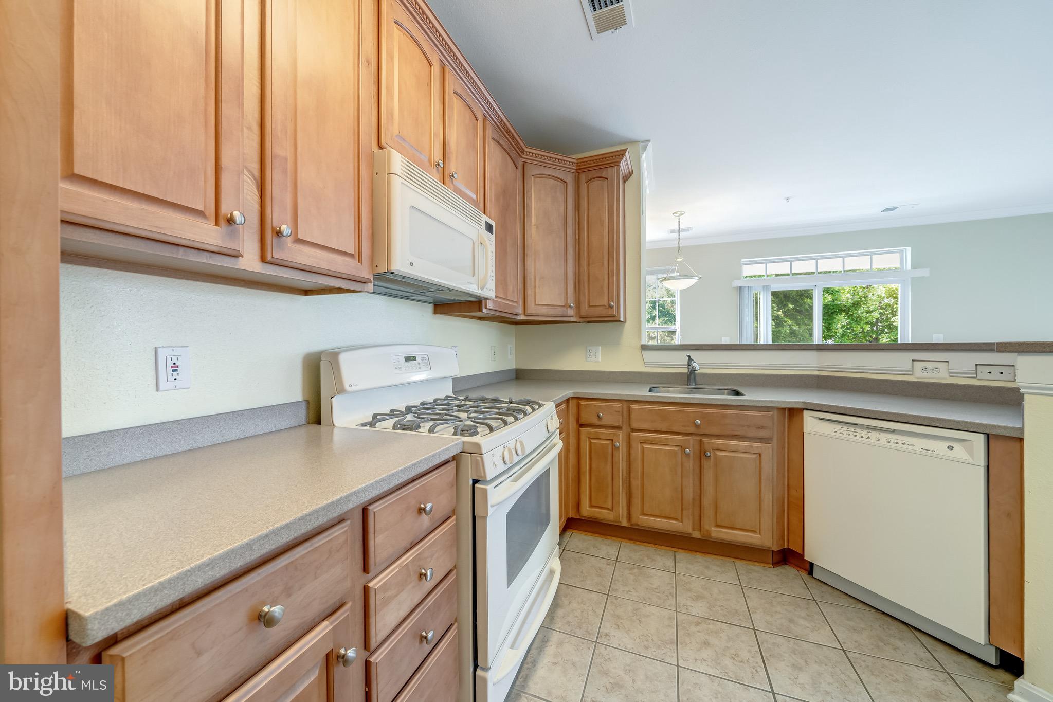 FOX MILL STATION - Residential Lease