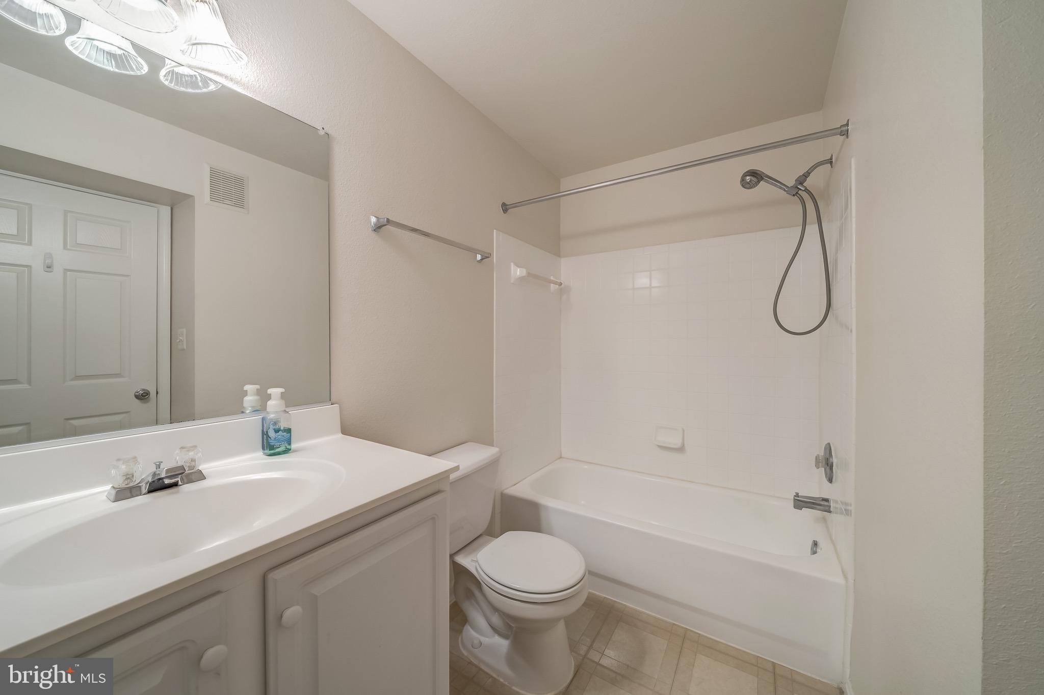 FOX MILL STATION - Residential Lease