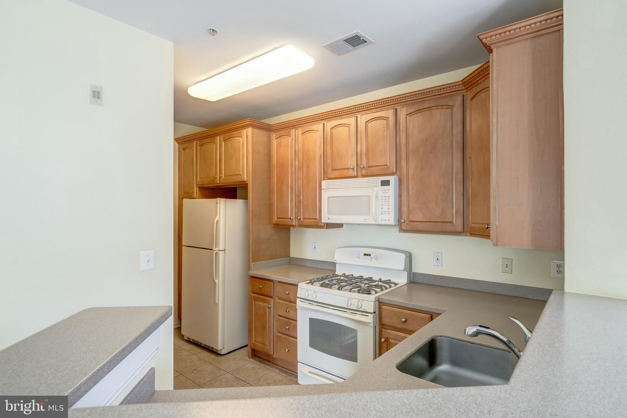 FOX MILL STATION - Residential Lease