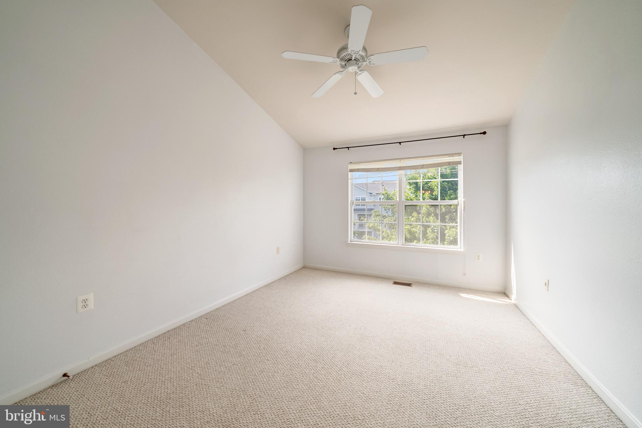 FOX MILL STATION - Residential Lease