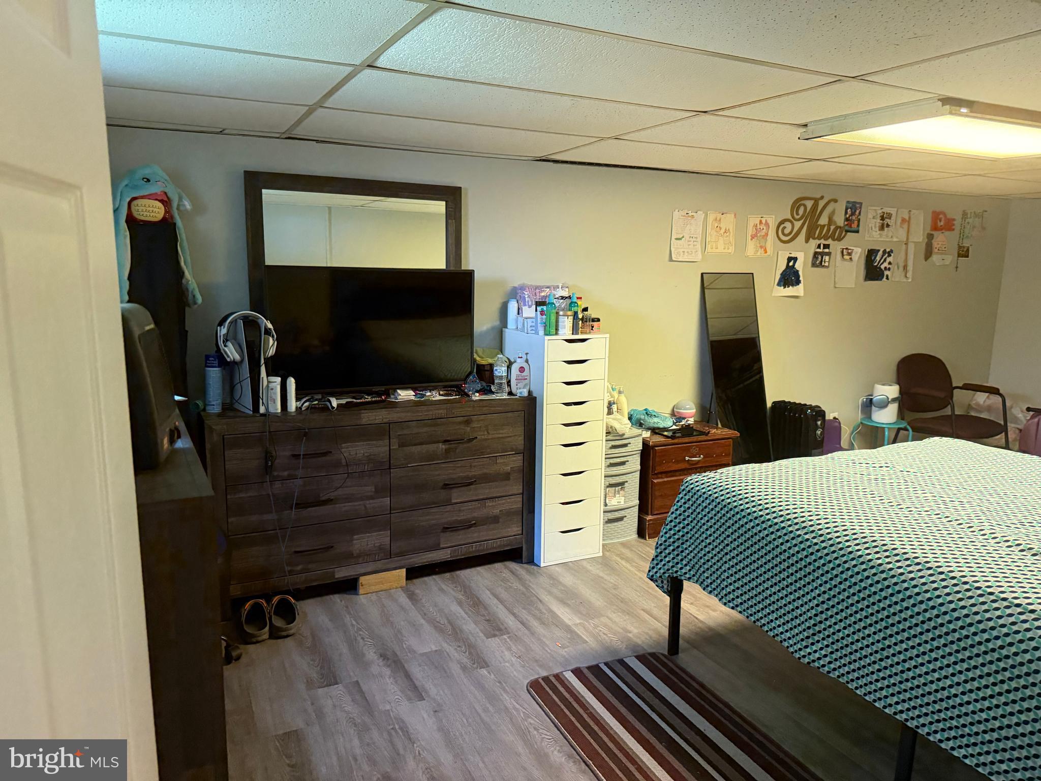 MARSHALL HALL - Residential