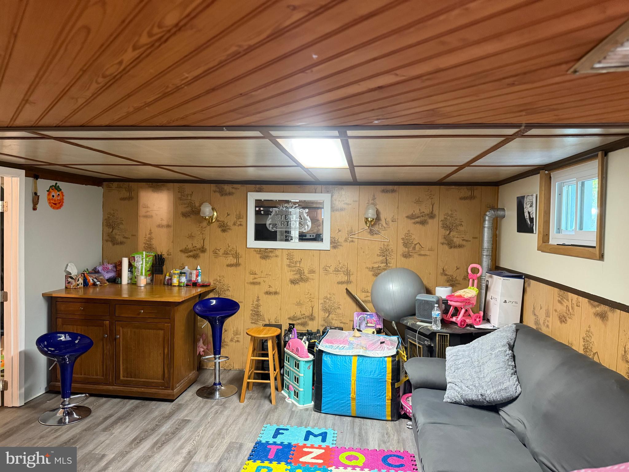 MARSHALL HALL - Residential