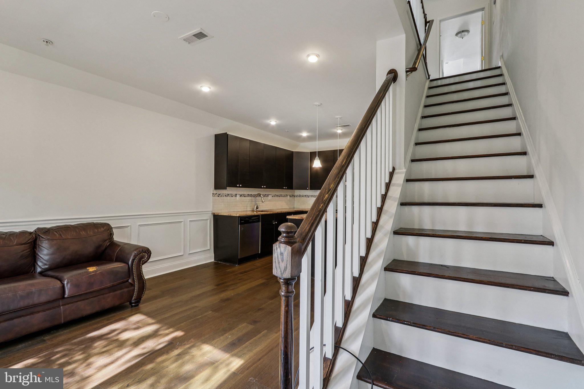 SPRING ARTS - Residential