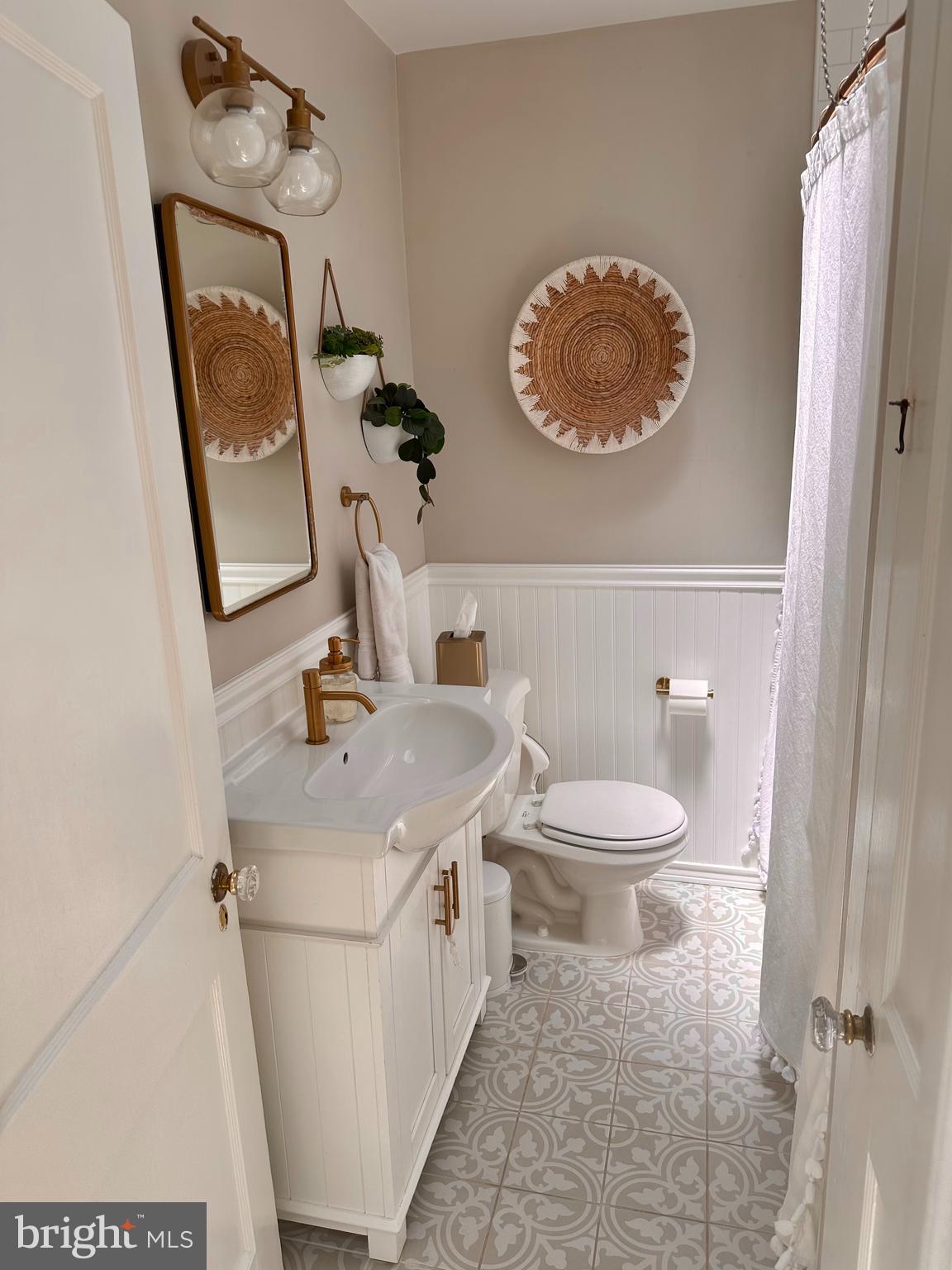 CHESTNUT HILL - Residential Lease