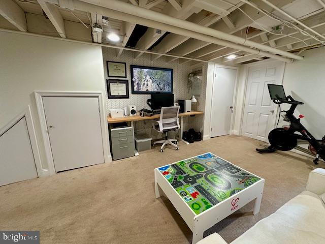 CHESTNUT HILL - Residential Lease