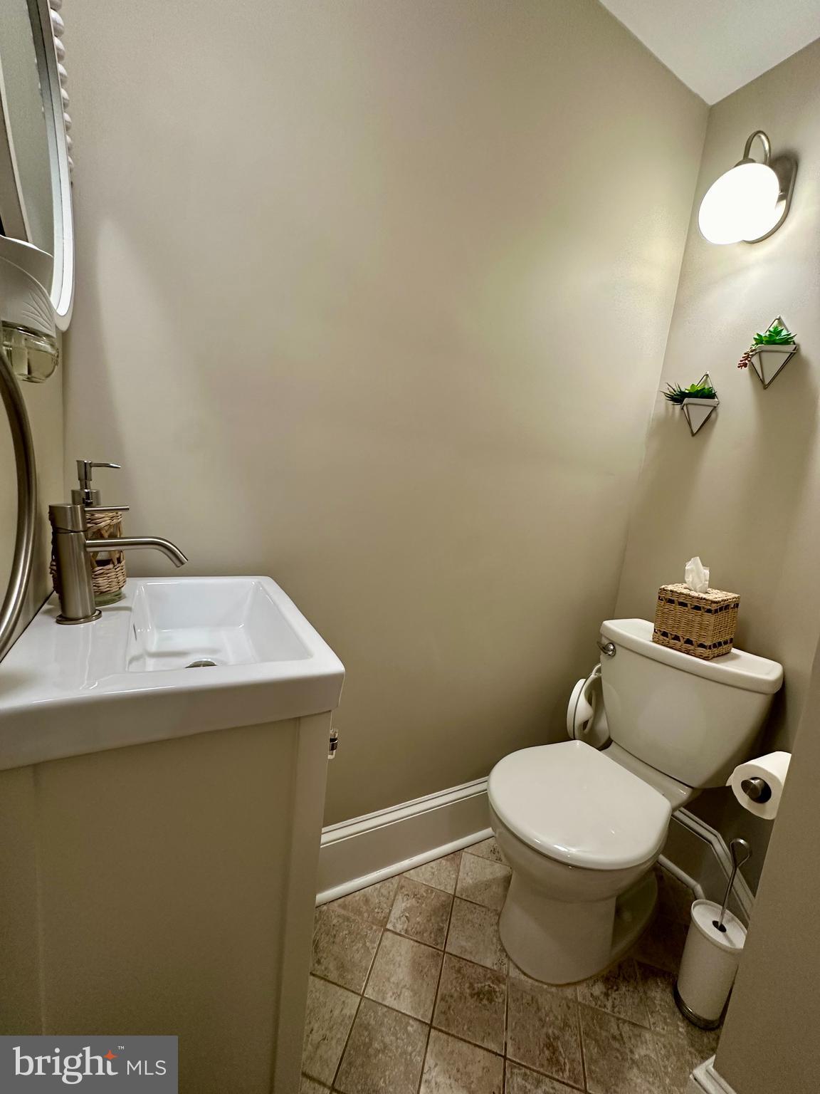 CHESTNUT HILL - Residential Lease