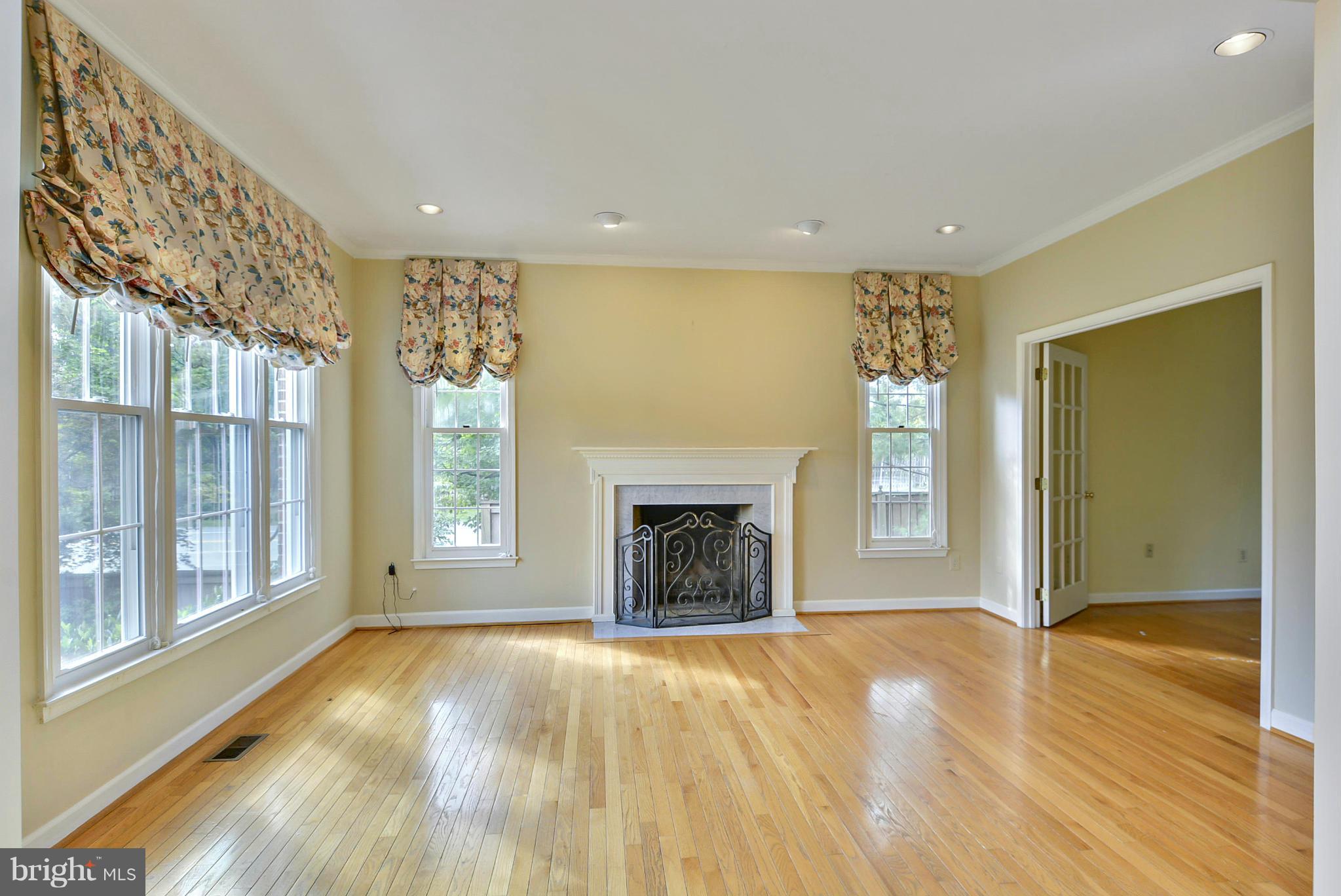 SYCAMORE RIDGE - Residential Lease