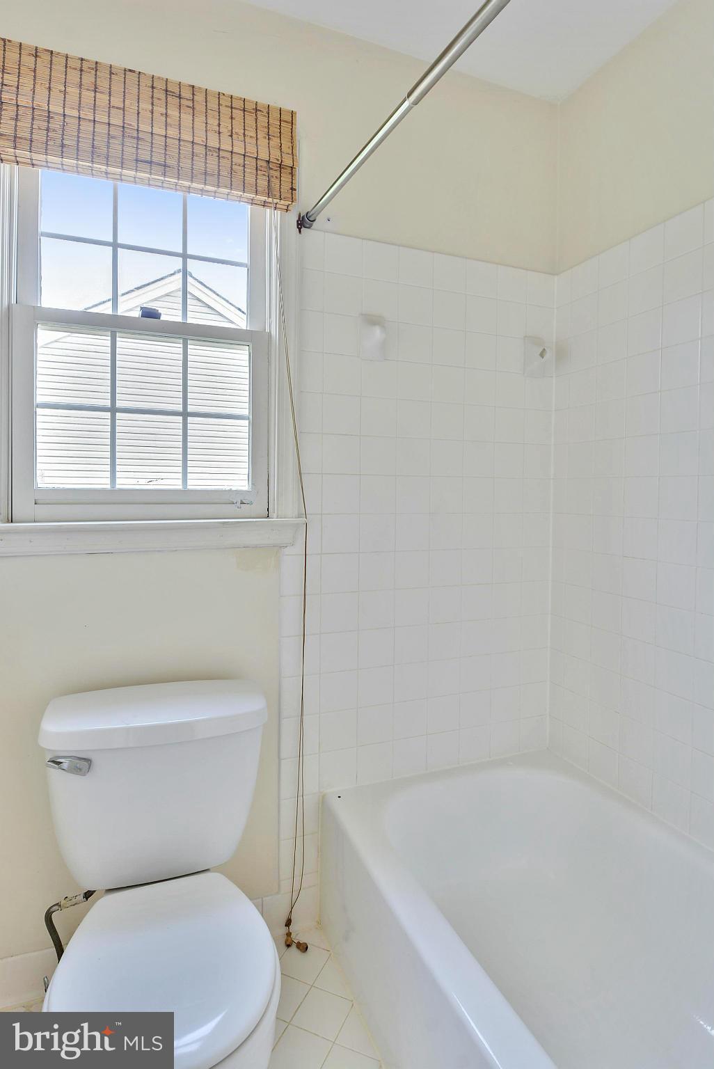 SYCAMORE RIDGE - Residential Lease