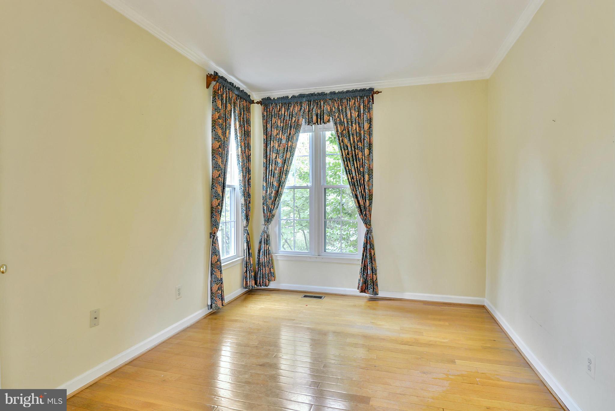 SYCAMORE RIDGE - Residential Lease