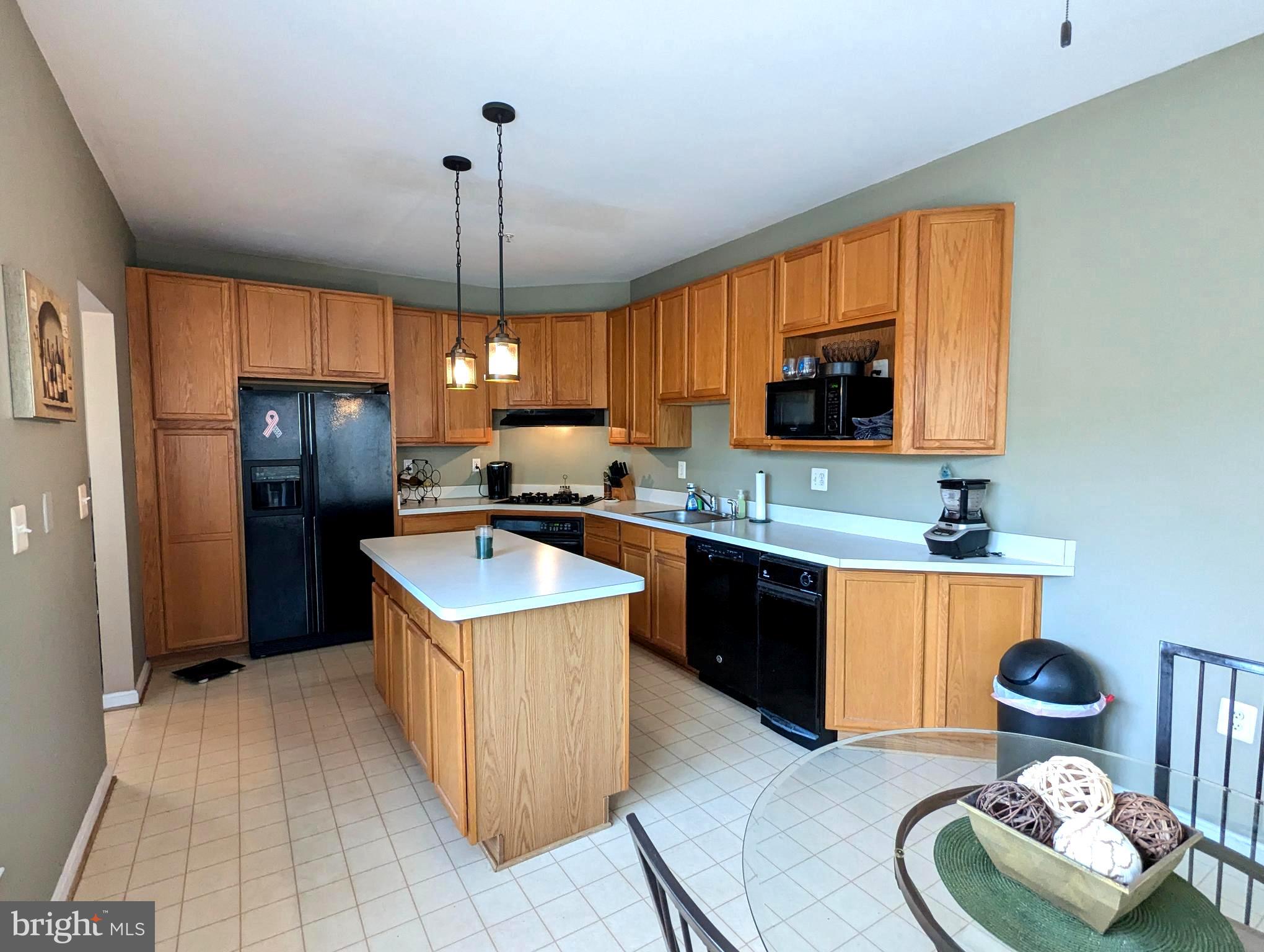 SOLOMONS LANDING - Residential